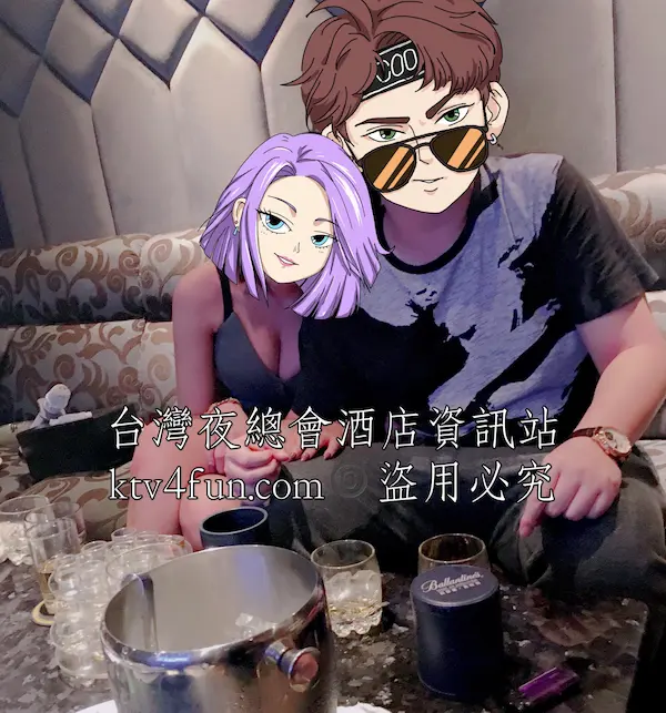 百達妃麗-包廂環境以及公關小姐與男客人坐再一起,展露美胸。