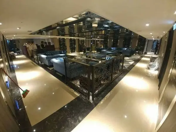 威思汀酒店大廳環境